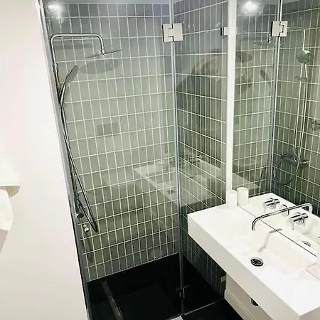 Crespo High Class Next To Saldanha