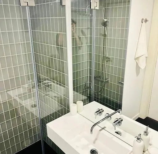 Crespo High Class Next To Saldanha * Lisbon